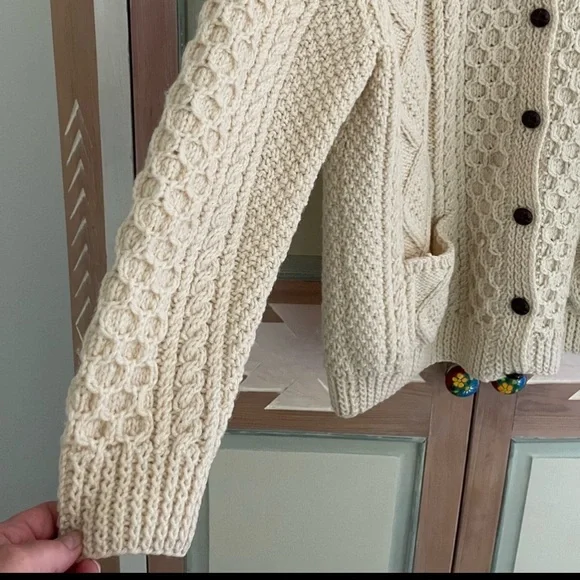 Quill’s Woolen Market | Irish Fisherman Cardigan. Handknit. Fits Large/ XL - Picture 3 of 9